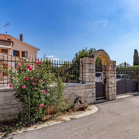 Palmira Apartment Porec Exterior photo