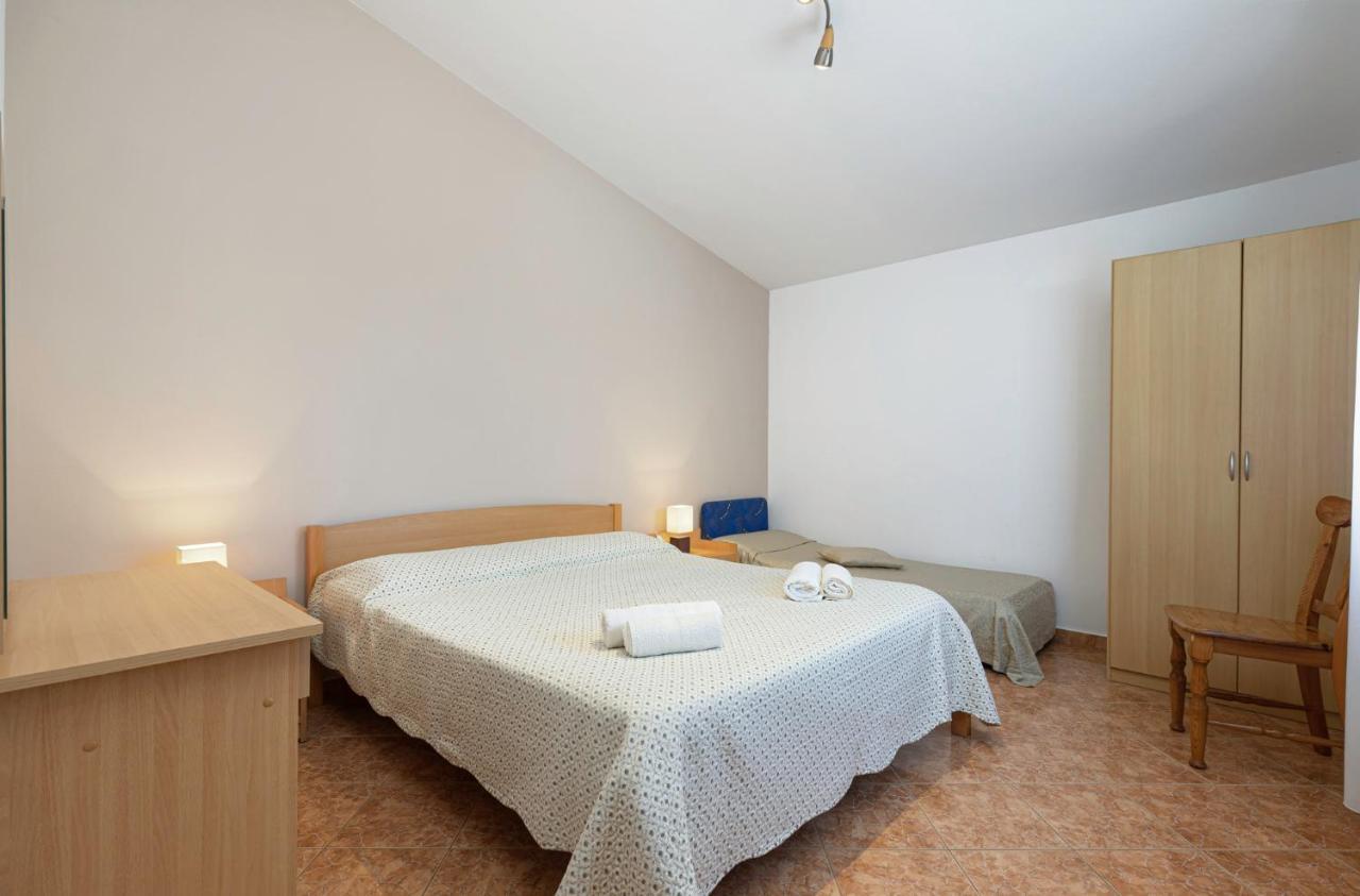 Palmira Apartment Porec Exterior photo