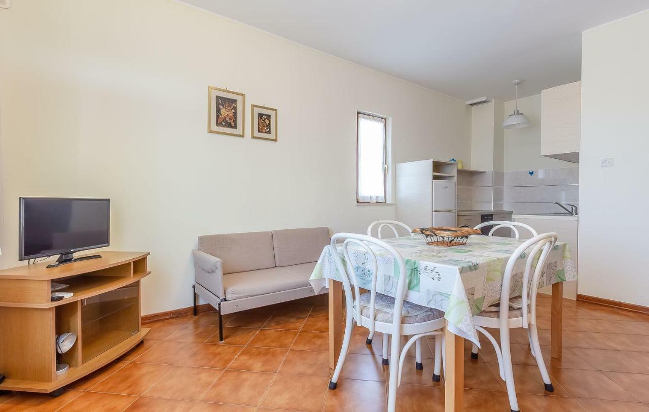 Palmira Apartment Porec Room photo